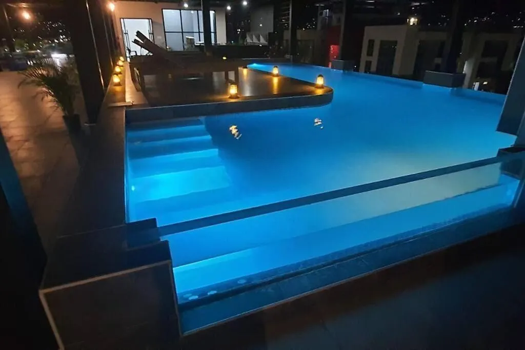 Paradise Haven At Genesis كينغستون