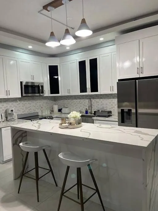 Paradise Haven At Genesis كينغستون